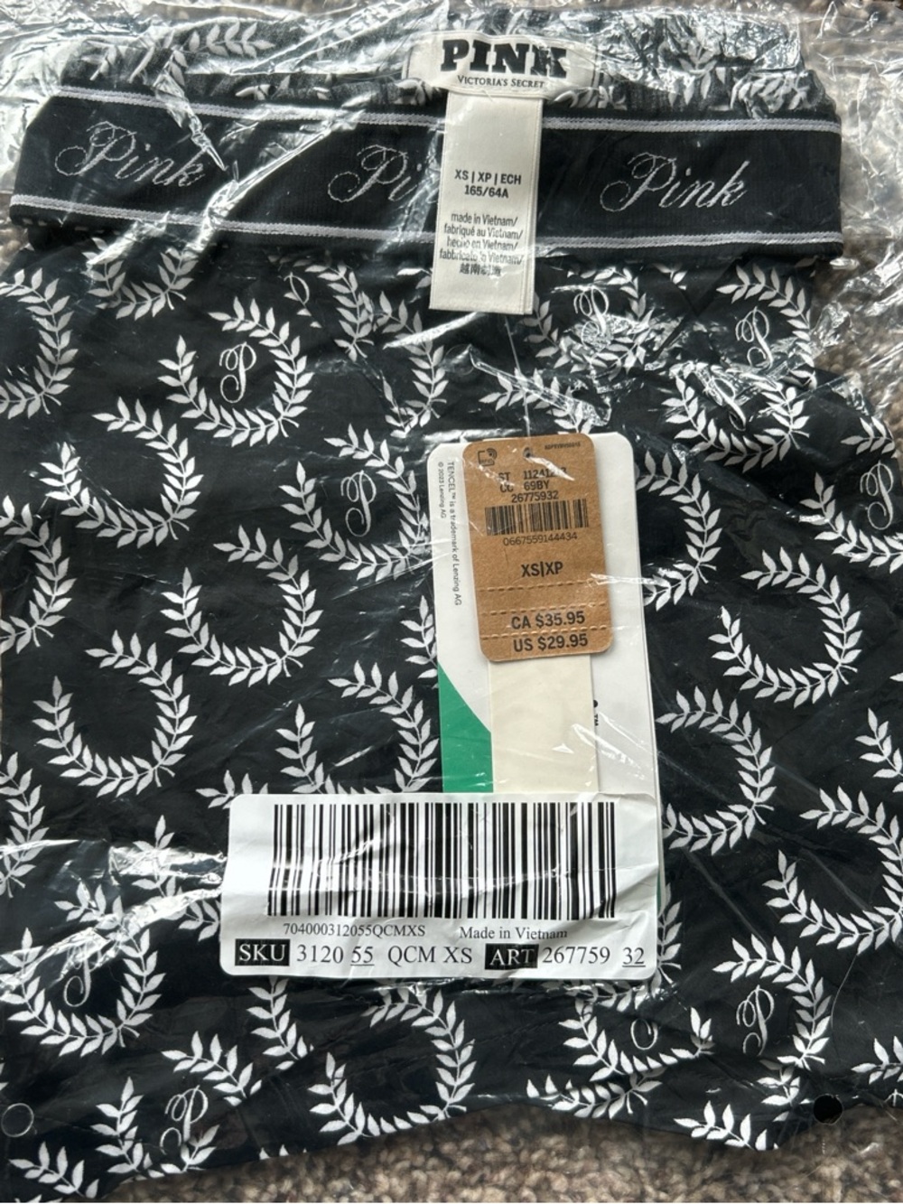 PINK Victoria's Secret Black & White Laurel Print Lounge Shorts - XS